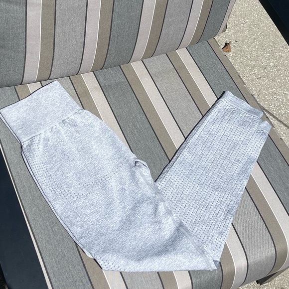 Light Gray Contour Workout Leggings - Picture 5 of 5